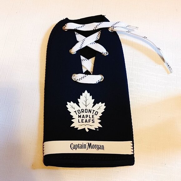 FUN Captain Morgan Toronto Maple Leafs Bottle Jersery BNWOT - Picture 6 of 6